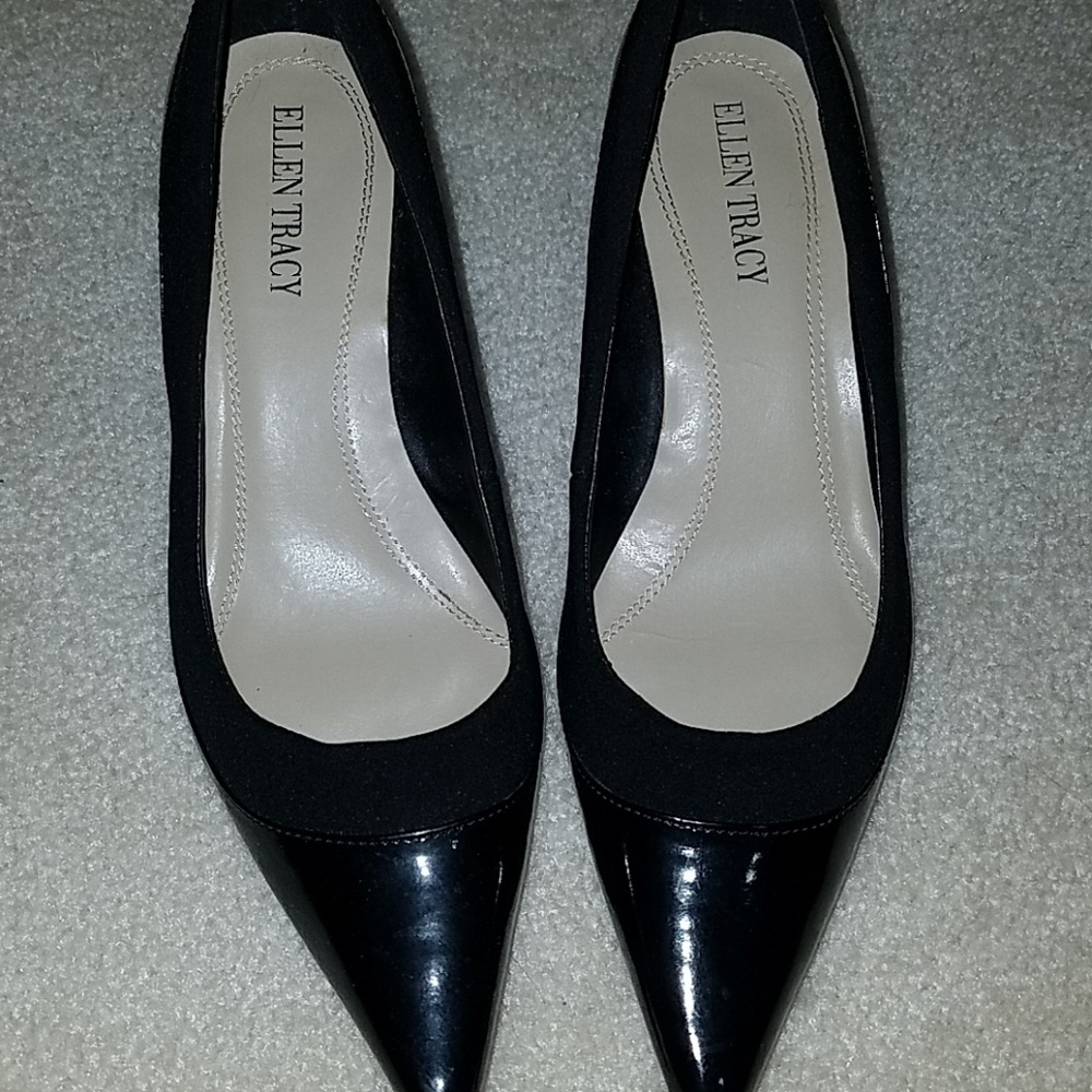 Ellen Tracy Women's black pumps